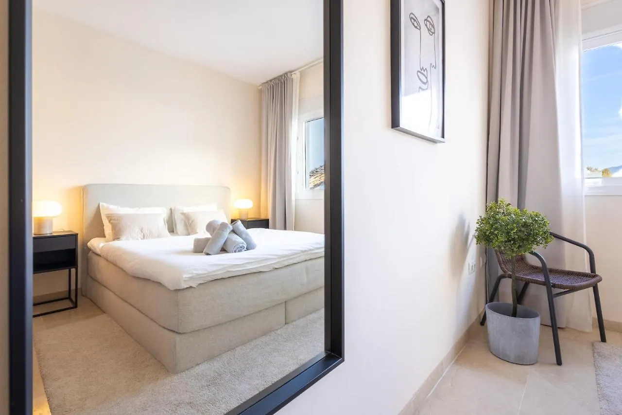 Top Floor Spacious Apartment With Sea Views In Costalita Estepona