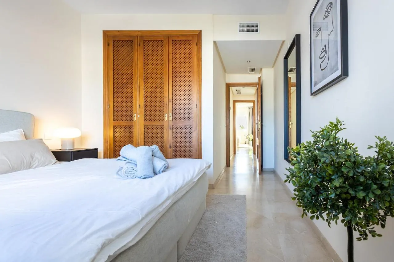 Top Floor Spacious Apartment With Sea Views In Costalita Estepona Spain