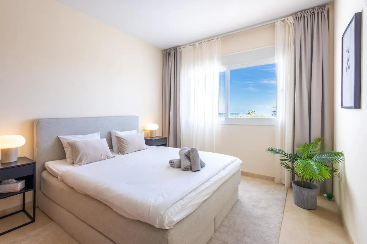Top Floor Spacious Apartment With Sea Views In Costalita Estepona Spain